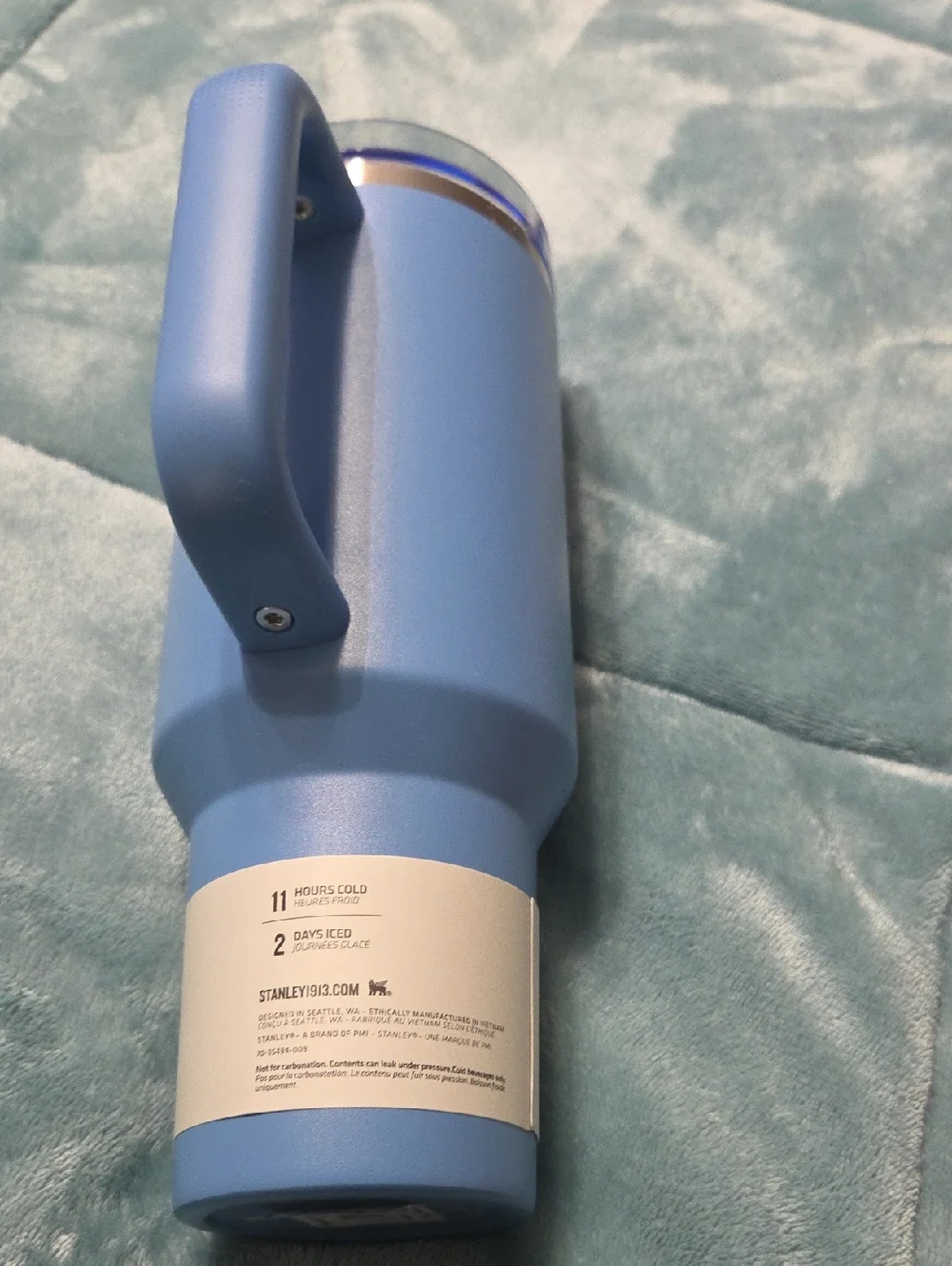 Stanley Blue Quencher Tumbler with Handle - Picture 4 of 10